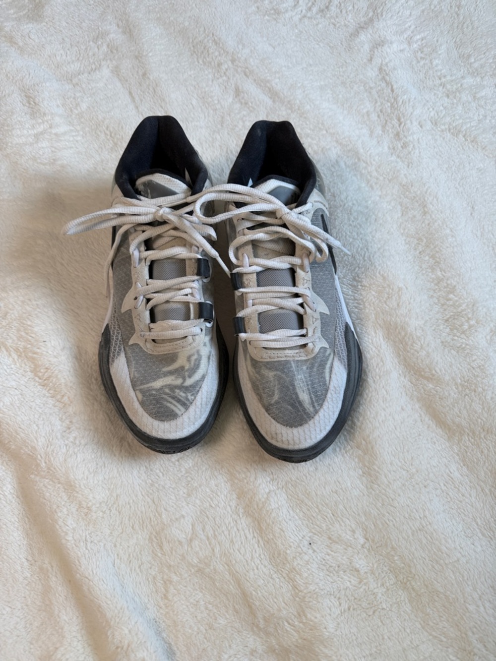 Nike Women's Gray and Black Sneakers